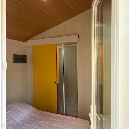 Village Vacances Des 2 Lacs *
